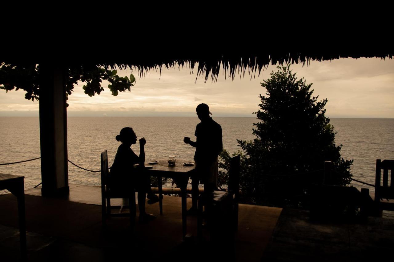 Almira Diving Resort- Panglao Exteriör bild