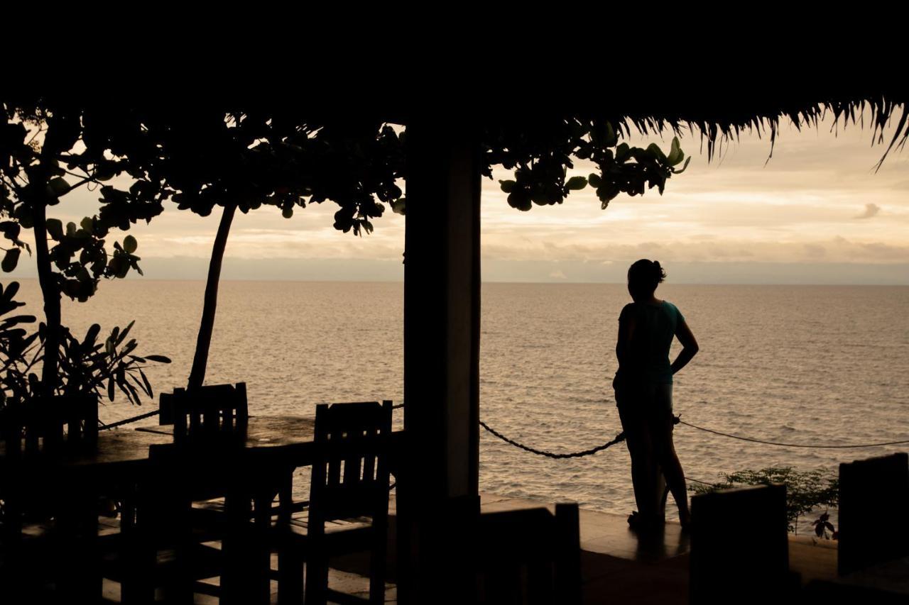 Almira Diving Resort- Panglao Exteriör bild