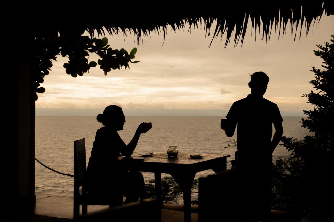 Almira Diving Resort- Panglao Exteriör bild