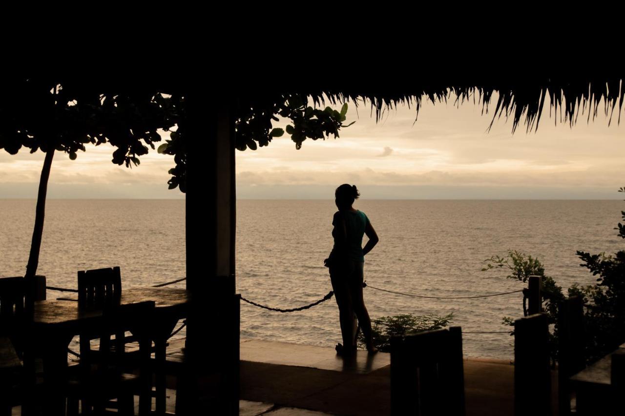 Almira Diving Resort- Panglao Exteriör bild