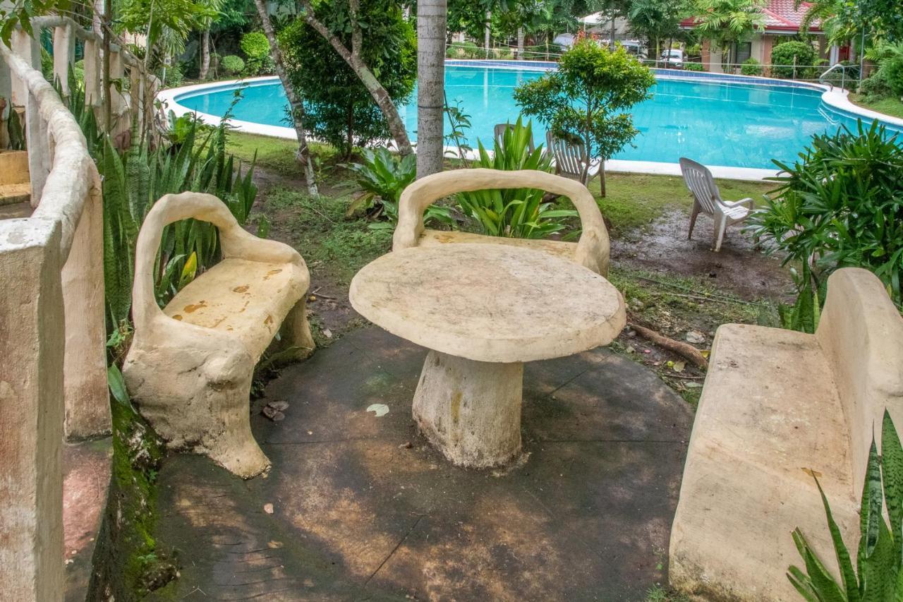 Almira Diving Resort- Panglao Exteriör bild