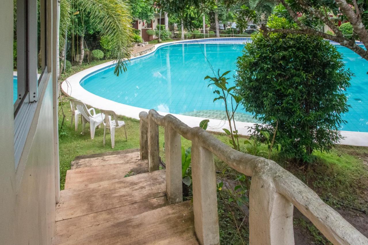 Almira Diving Resort- Panglao Exteriör bild